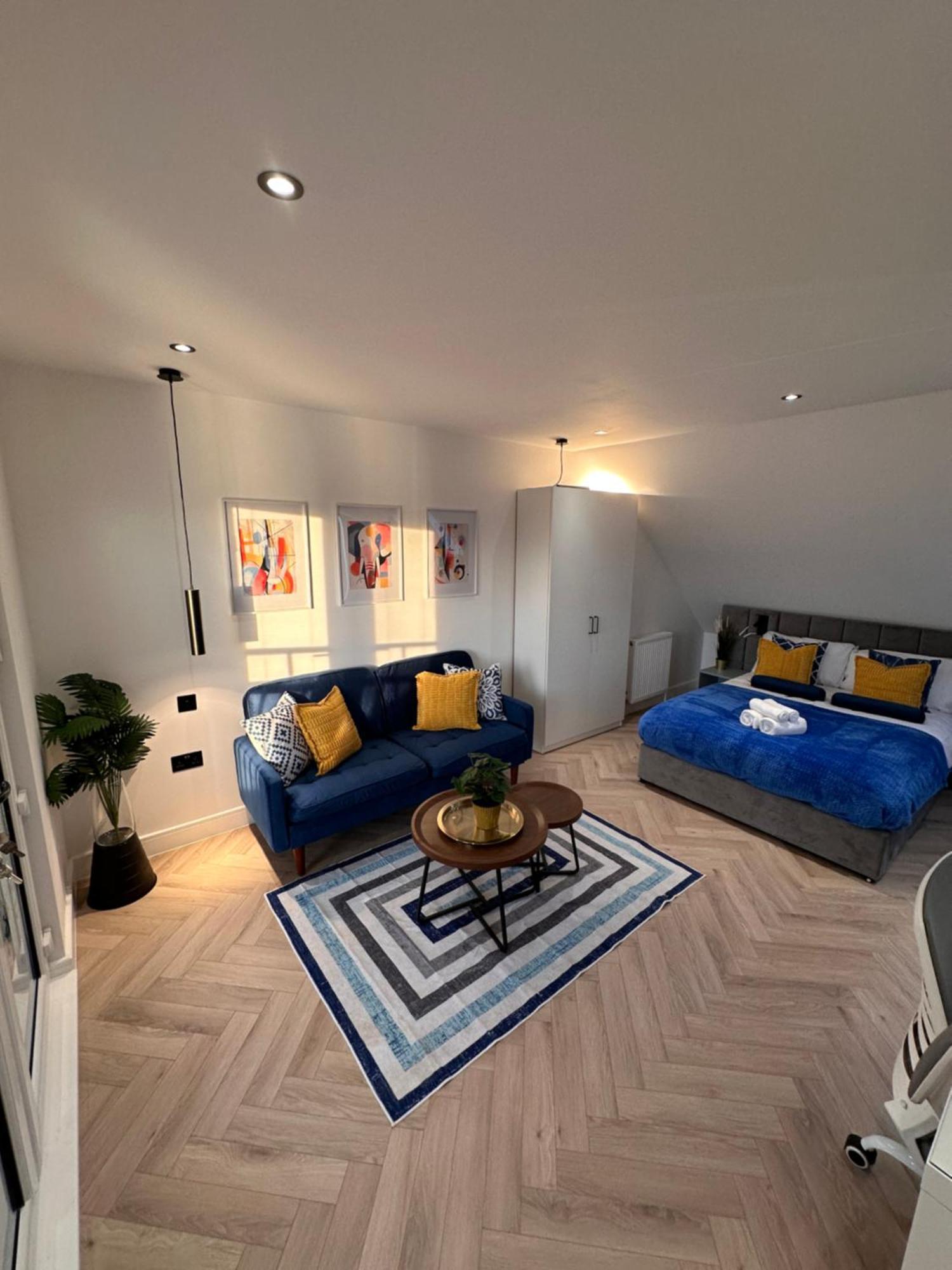 R5 - Luxury Private Ensuite Self-Contained Room - Newly Renovated Halesowen Buitenkant foto
