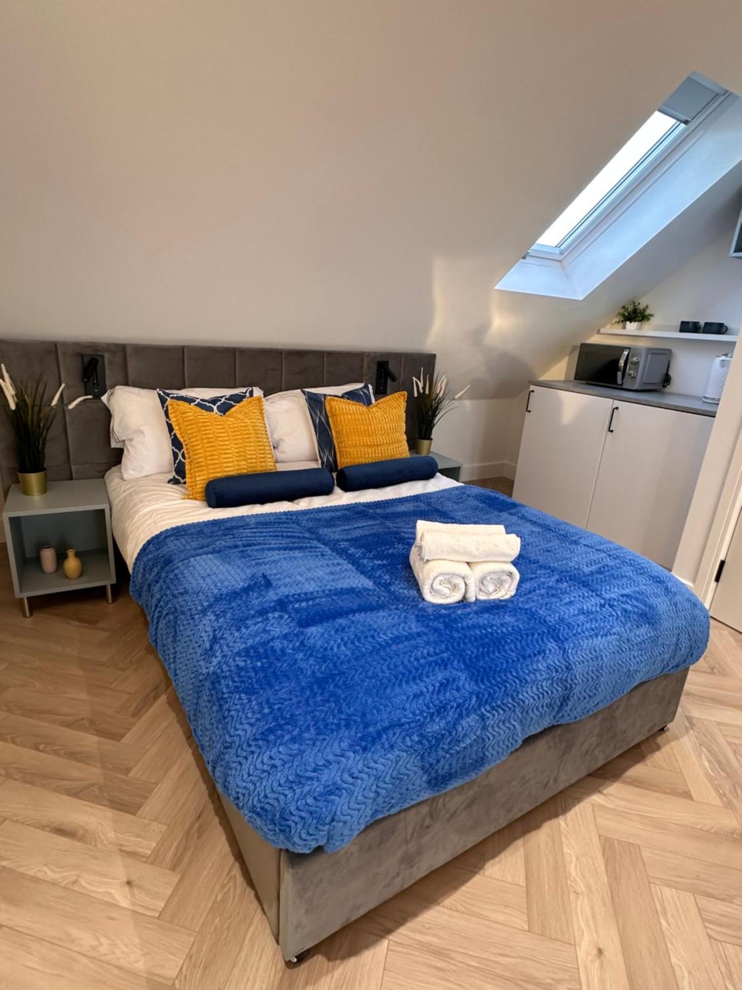 R5 - Luxury Private Ensuite Self-Contained Room - Newly Renovated Halesowen Buitenkant foto