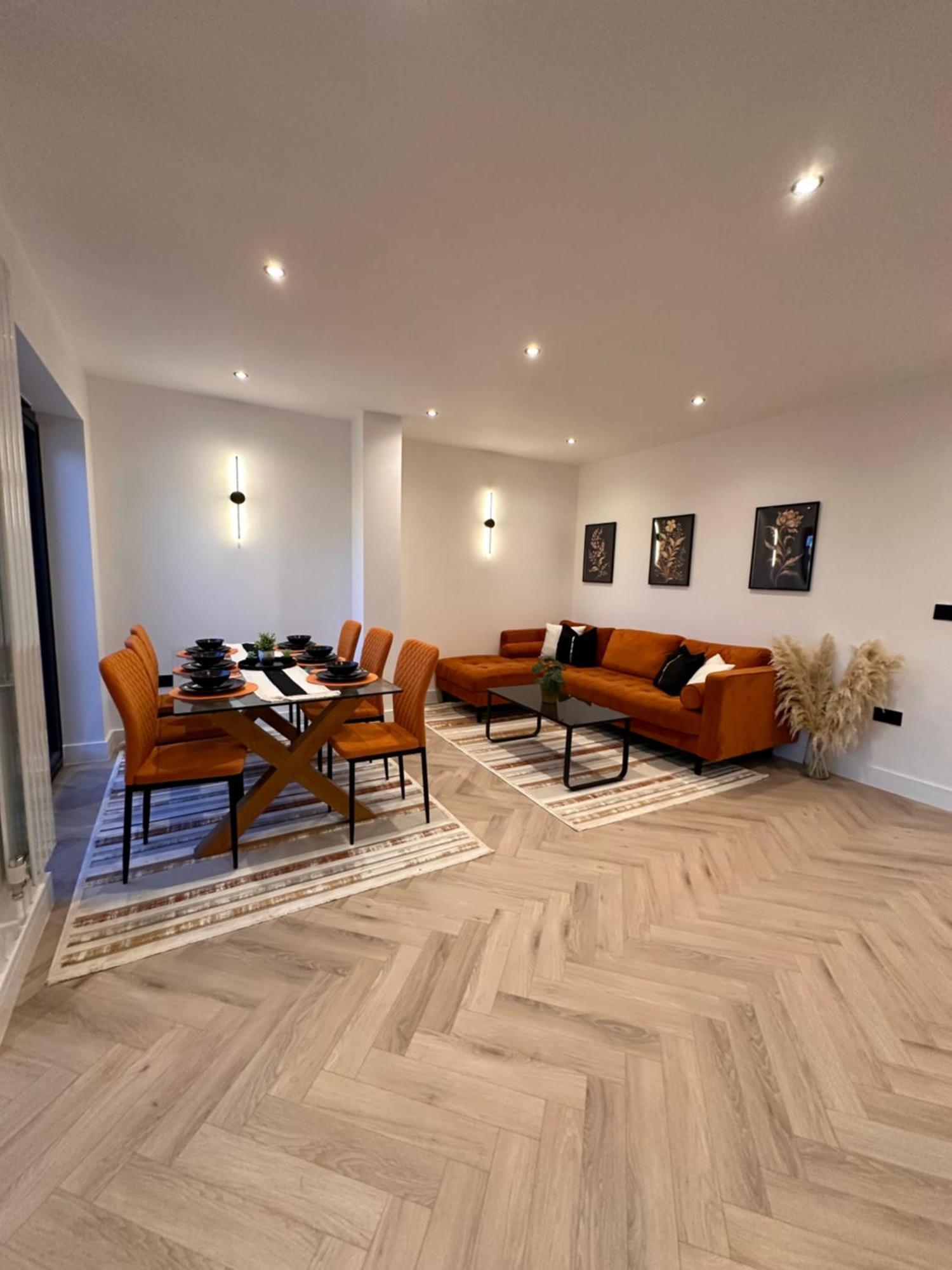 R5 - Luxury Private Ensuite Self-Contained Room - Newly Renovated Halesowen Buitenkant foto